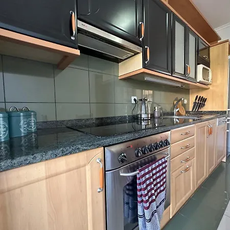 Plaza Near Forum Madeira - For Rent דירה פונשל